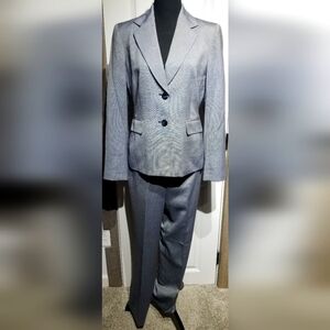 Jones New York Pant Suit Ladies Size 8